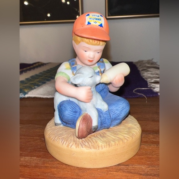 Vintage 1983 Country Store - Boy Feeding Baby Sheep Little Farmers Figurine RARE - Picture 4 of 5